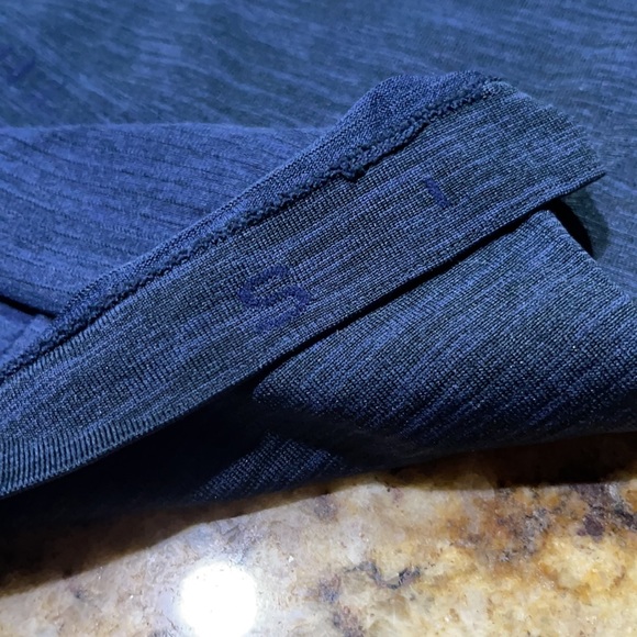 Lululemon shirt - Picture 3 of 5